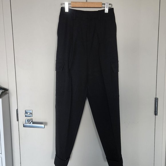 NEW High-rise trouser with cargo pockets - Picture 7 of 11